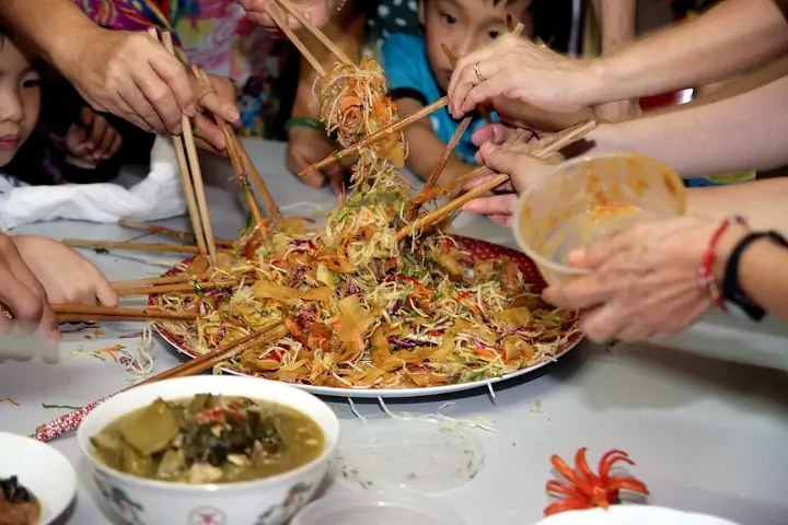 lo hei SG new year